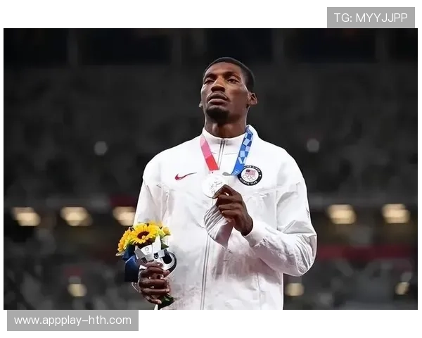 世锦赛男子79公斤级三强争霸，印尼朱尼安斯亚升级参赛